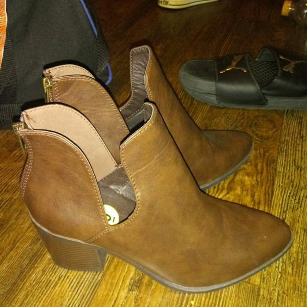 Ankle boots